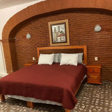 El Gran Toril Hotel Taxco de Alarcon Exterior photo