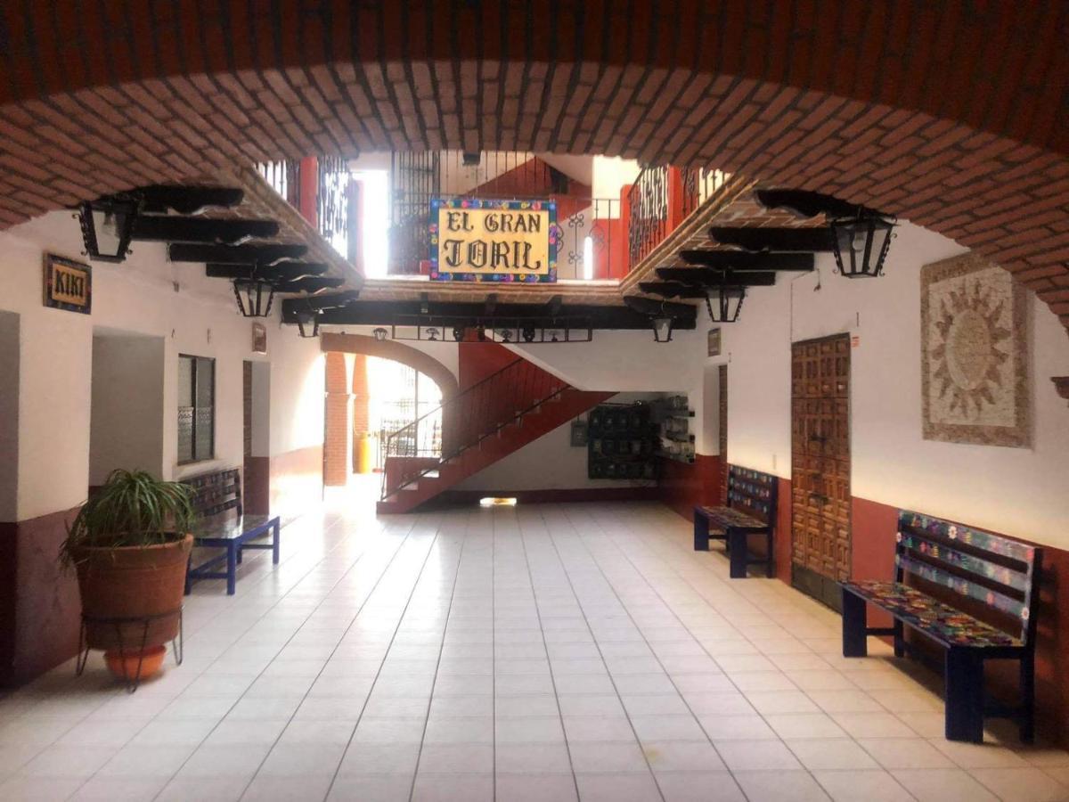 El Gran Toril Hotel Taxco de Alarcon Exterior photo